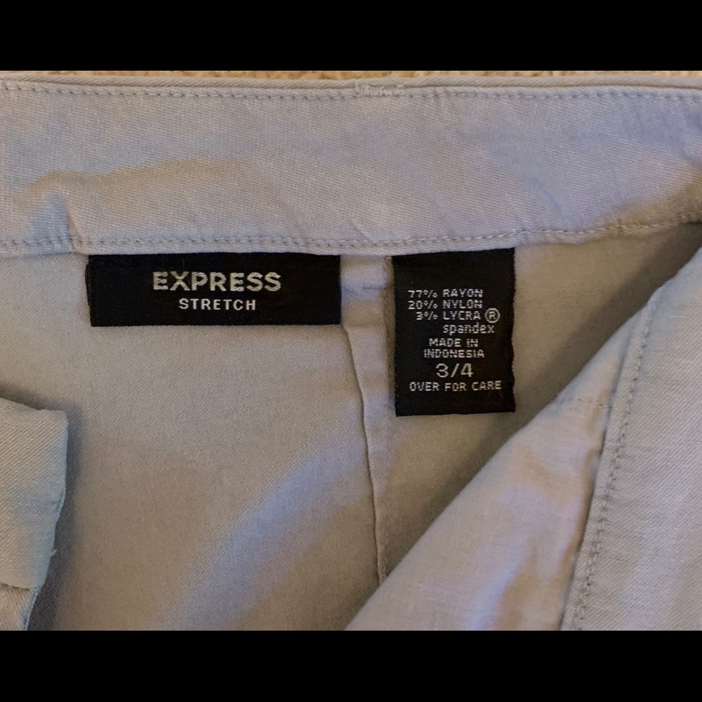 Express Capri Pants - Picture 4 of 4
